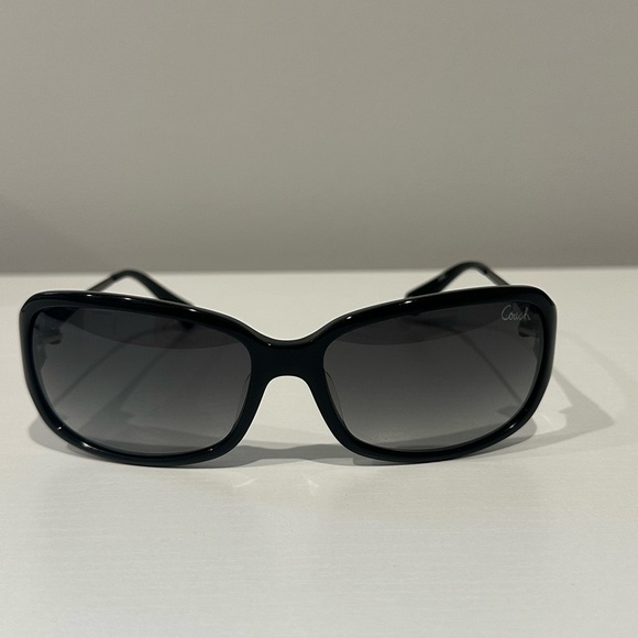 Coach Harriet (S8006h Black Sunglasses with Original Case - Picture 1 of 6